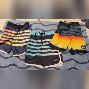 Sz.3 Cute Striped Quicksilver boardshorts bundle